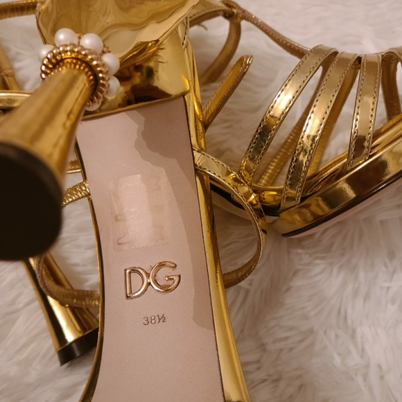 DOLCE & GABBANA Mirrored-Leather High Heels - Picture 5 of 6